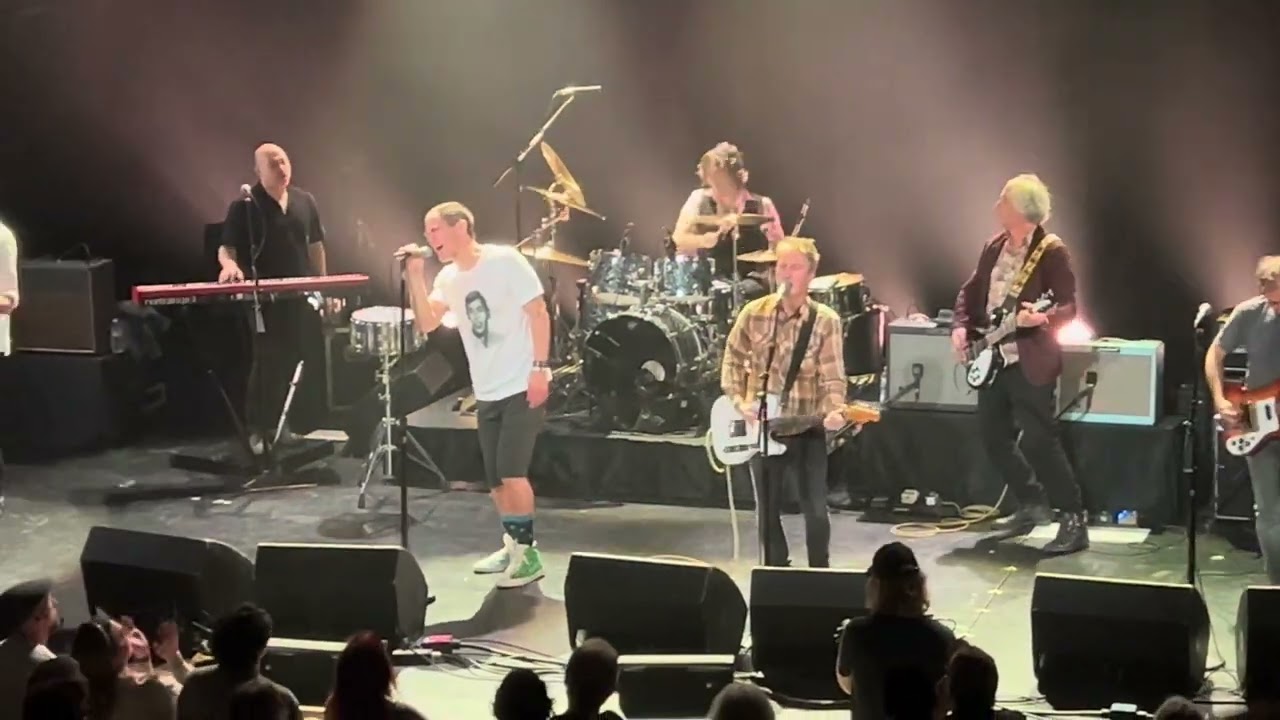 Peter Buck joins Michael Shannon & Jason Narducy play R.E.M. Harborcoat“ 2/22/2025 Portland, Oregon