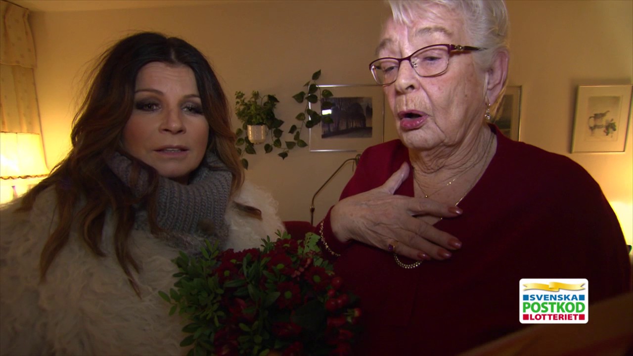 Carola levererade guldkuvert i T&auml;by