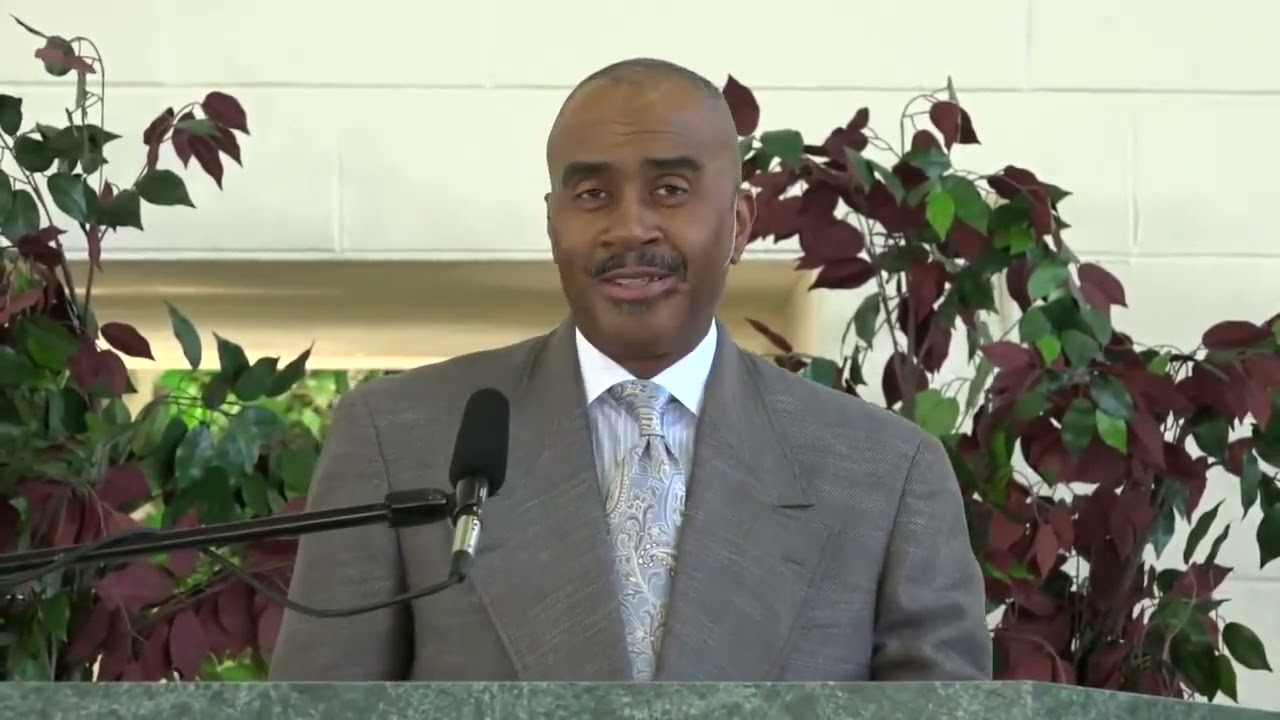 CONTRADICTION in the bible pastor Gino Jennings