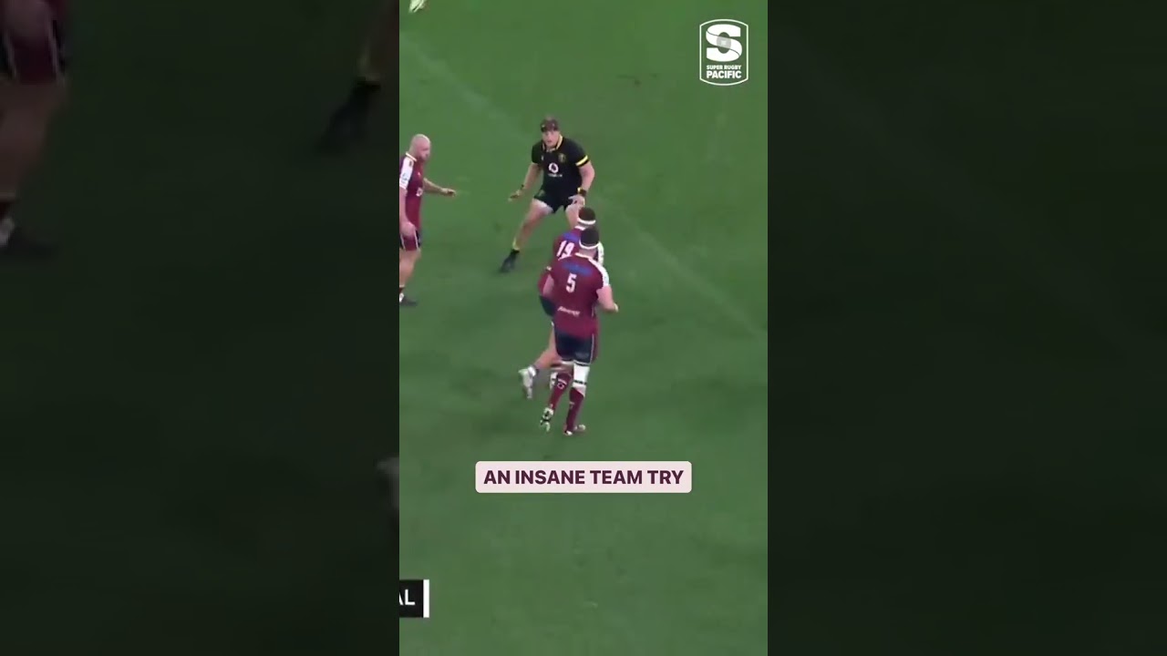 the teamwork here is 🤌 this is rugby teamwork at its finest!