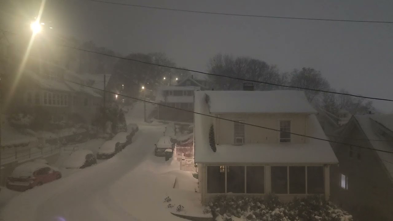 Night snow view w hours