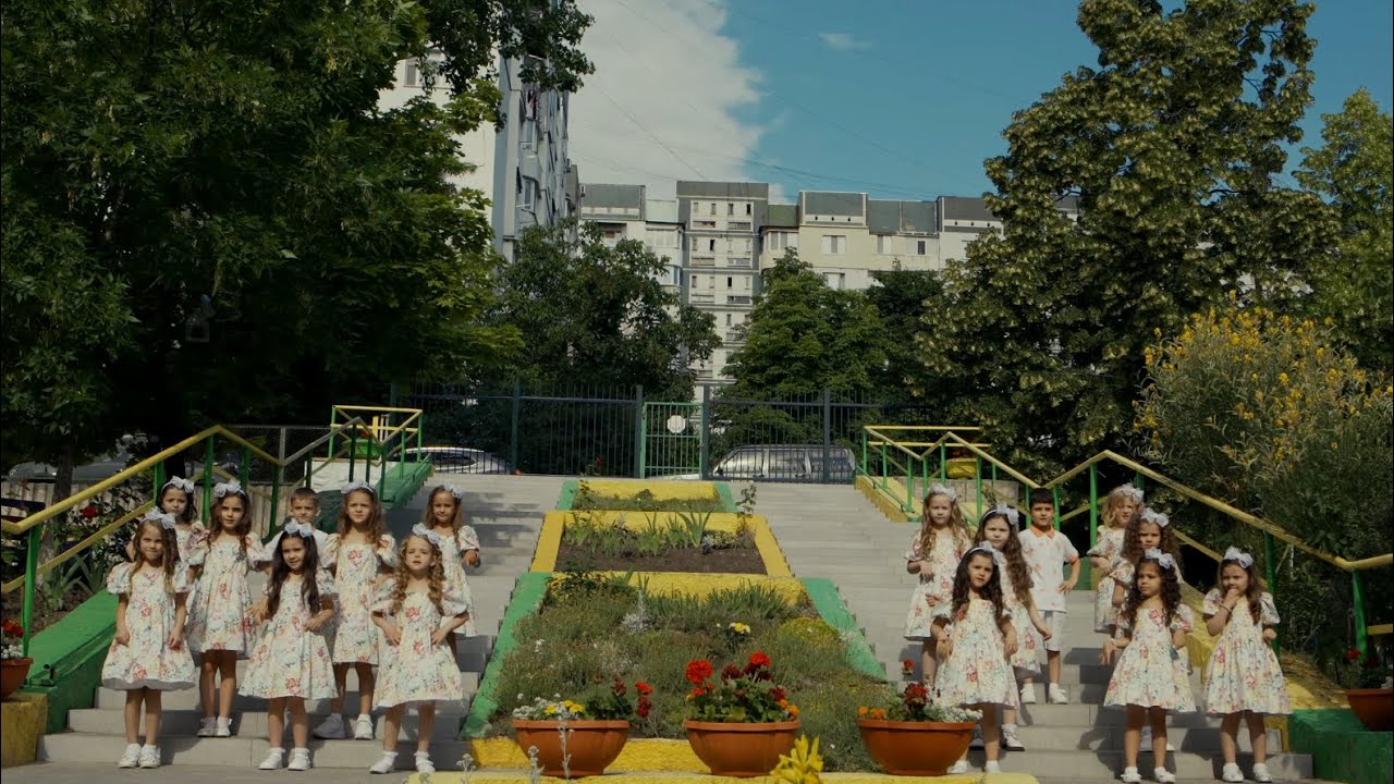 Kinder Pops (Do-Re-Mi-SHOW) - Hai copii la grădiniță