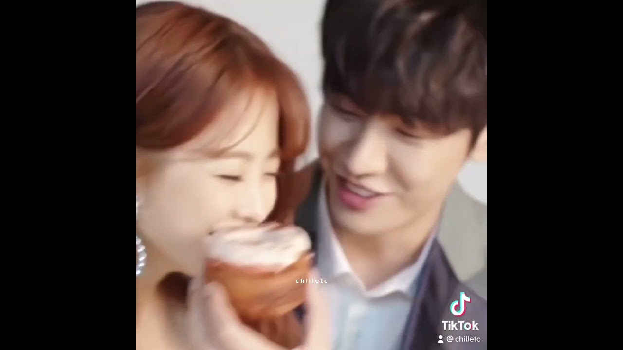 THEY LOOK LIKE A COUPLE THAT SHOOT THEIR PRE WEDDING PHOTOS❤️ #parkboyoung #kimyoungkwang #kdrama