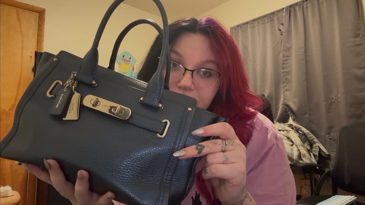 LoFi ASMR what’s in my purse!! :)