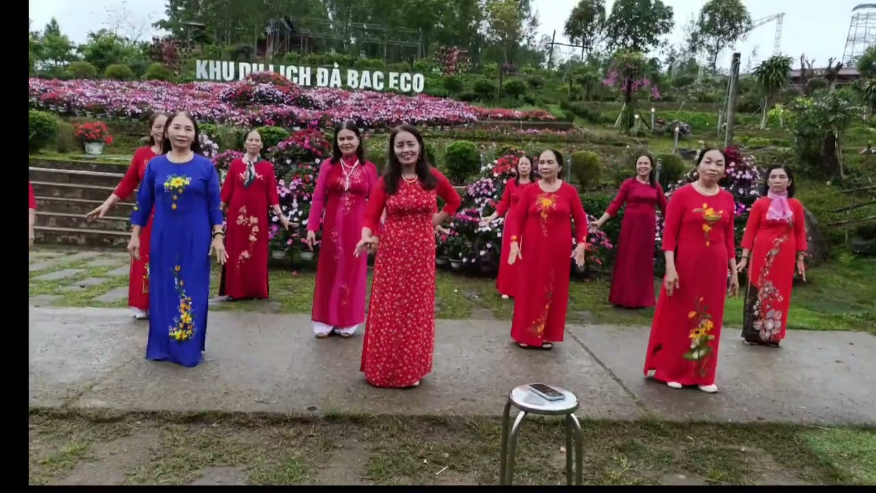 Liên khúc ,ca vang pnvn, Người con gái sông la ,vui khoẻ th