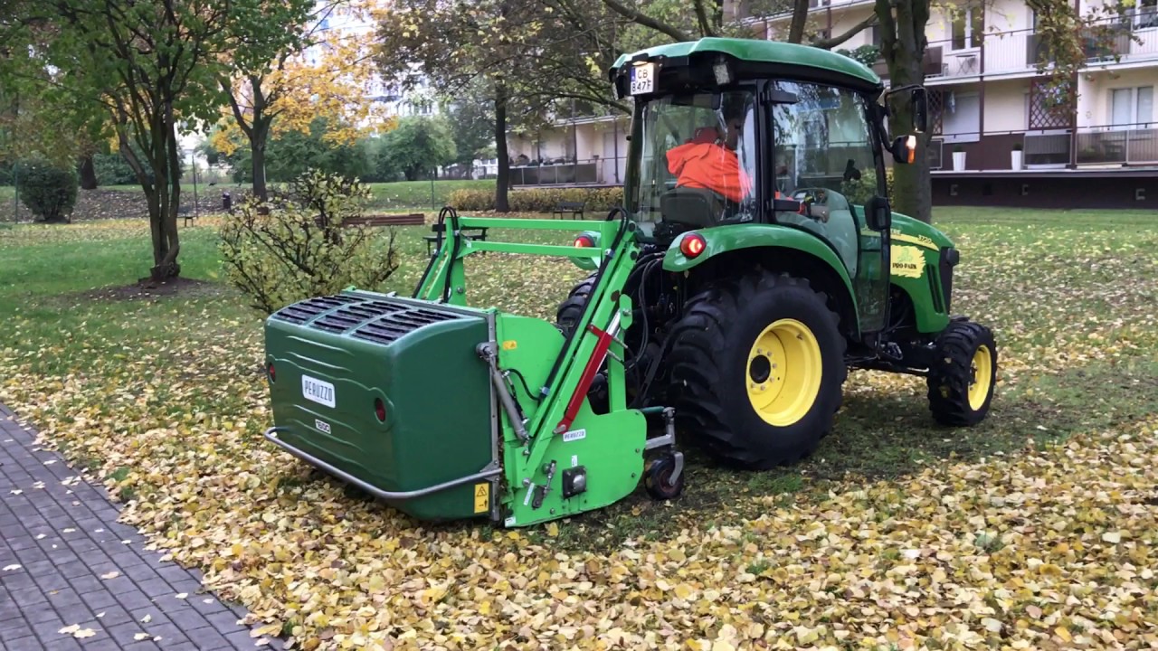 Koszenie, zbieranie liści Peruzzo Koala 1600, John Deere 3720