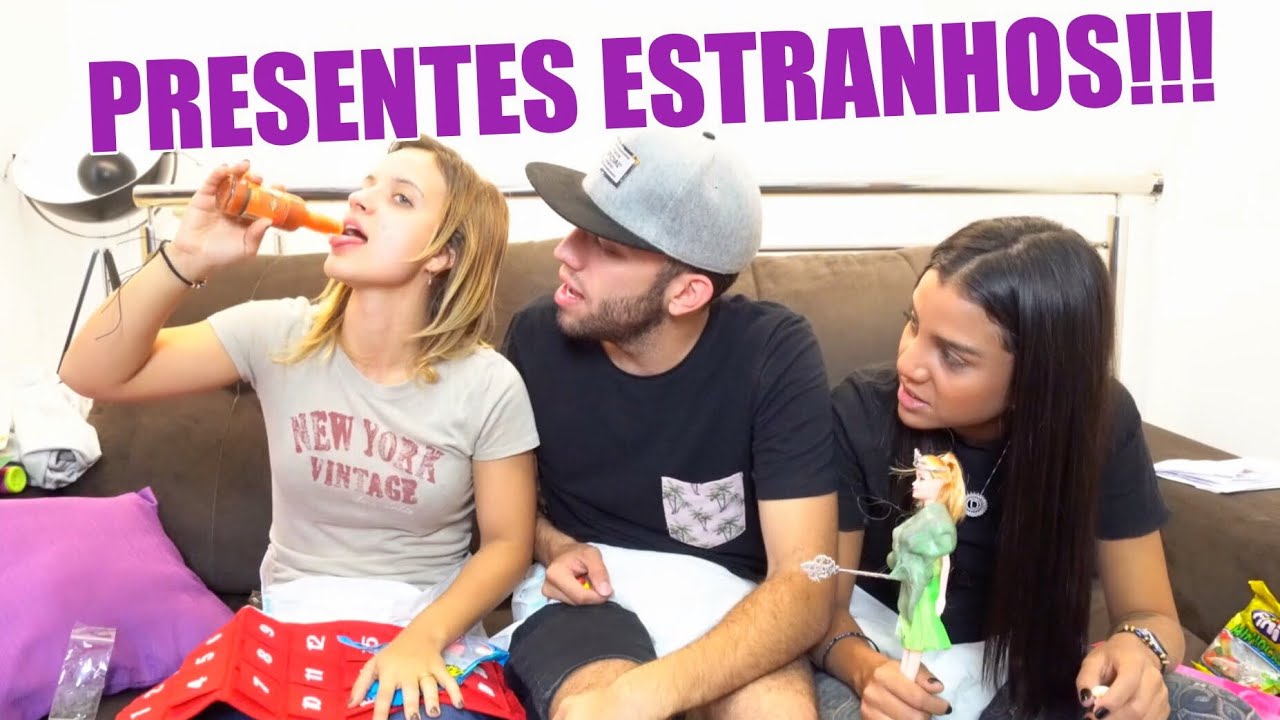 ABRINDO PRESENTES ESTRANHOS DE FÃS!! (Fralda Geriátrica etc.)