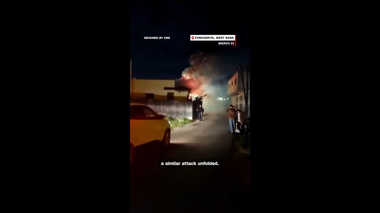 Дома подожжены в результате нападения израильских поселенцев на несколько палестинских деревень.