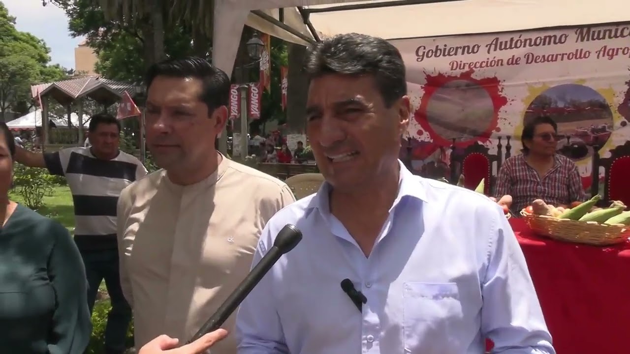 Alcalde de Tarija entrega plantines de nogal, manzana y durazno para mejorar la producción agrícola