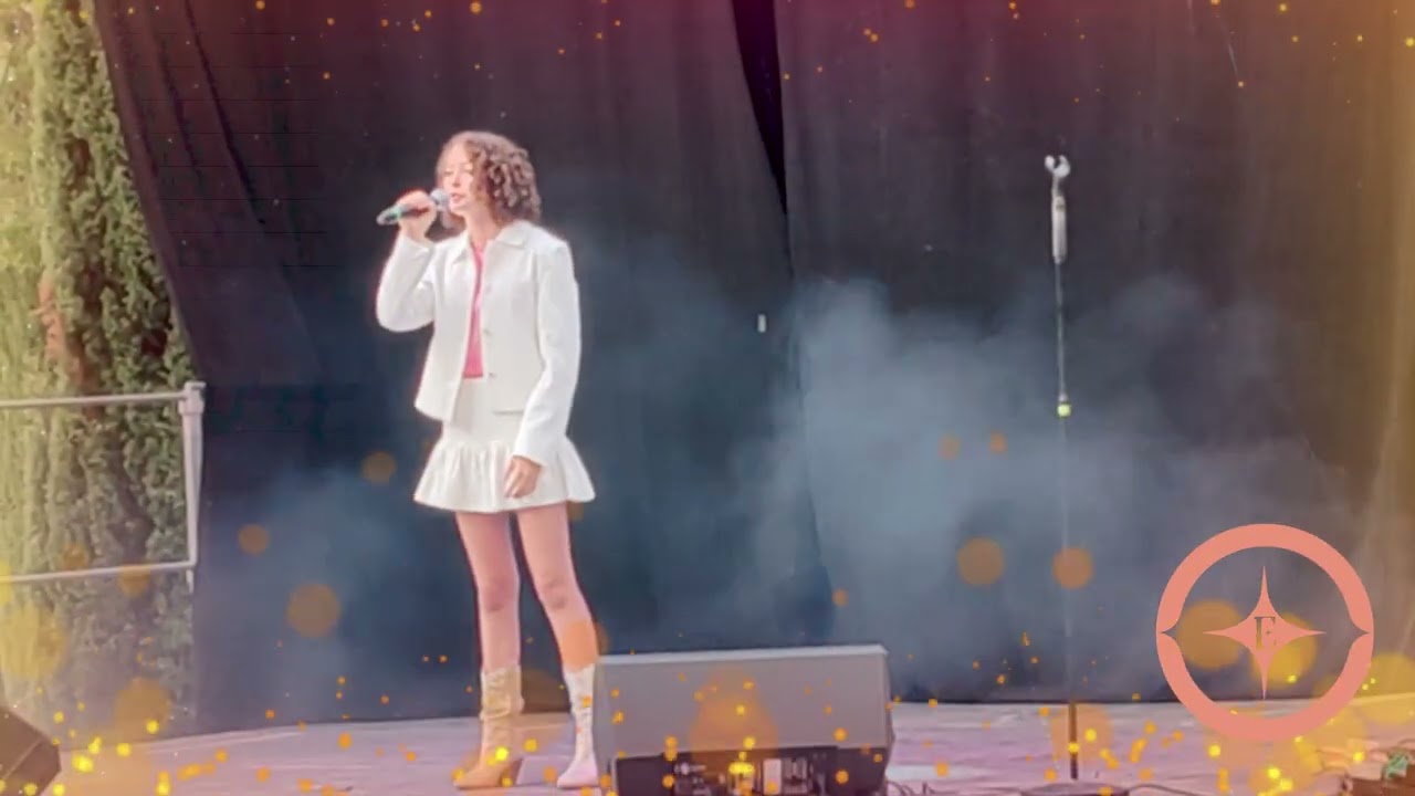 Chained to the rythm | Katy Perry | Elégance