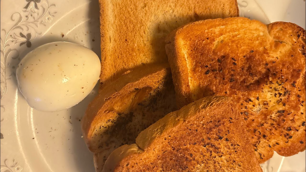 Spicy toast and boiled egg breakfast that will command your day#egg and toast,#quick breakfast