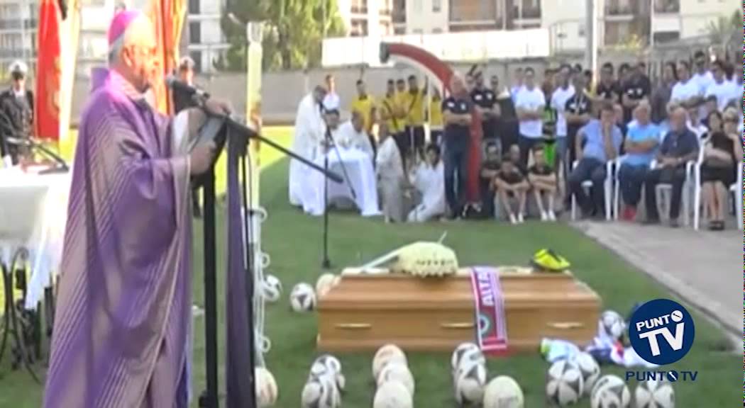 Altamura: cori, applausi e lacrime per l’addio a Domi Martimucci