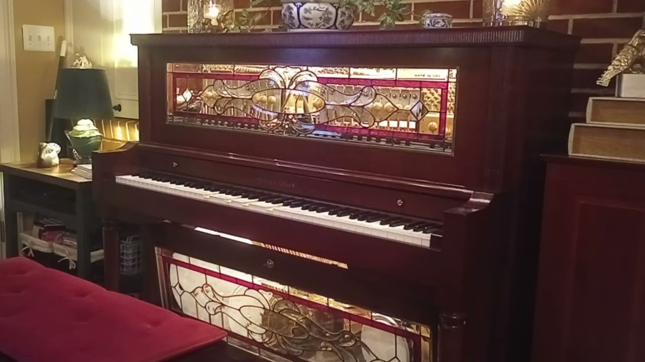 TRIBUTE TO LIBERACE.  Love is Blue // Beer Barrel Polka