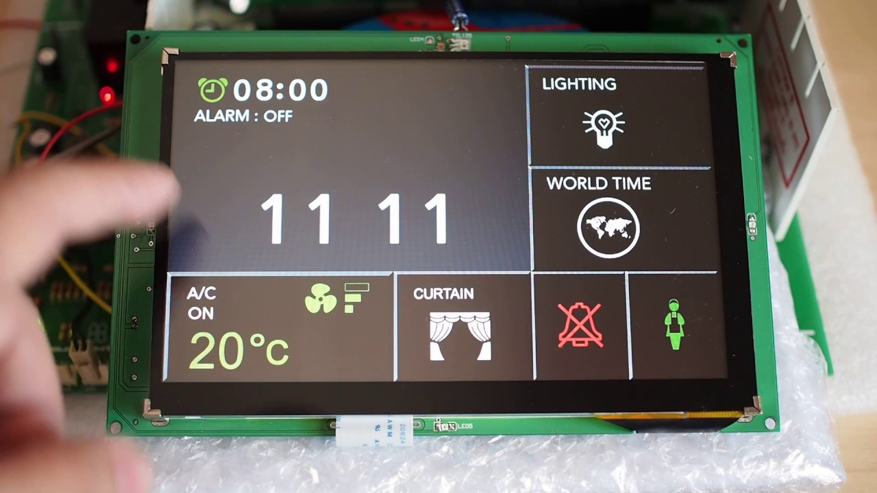 PIC32MZ LCD7