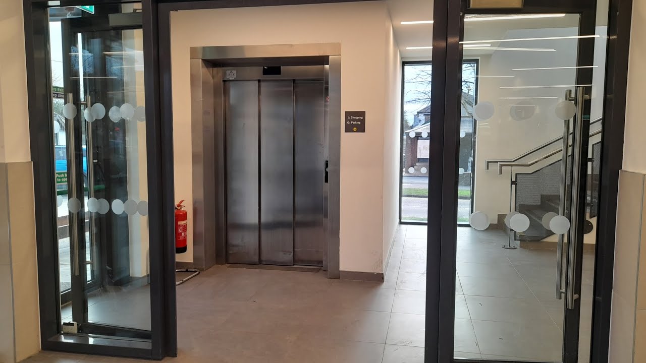 S T A N D A R D! Orona 3G Lift at Lidl - Portmarnock