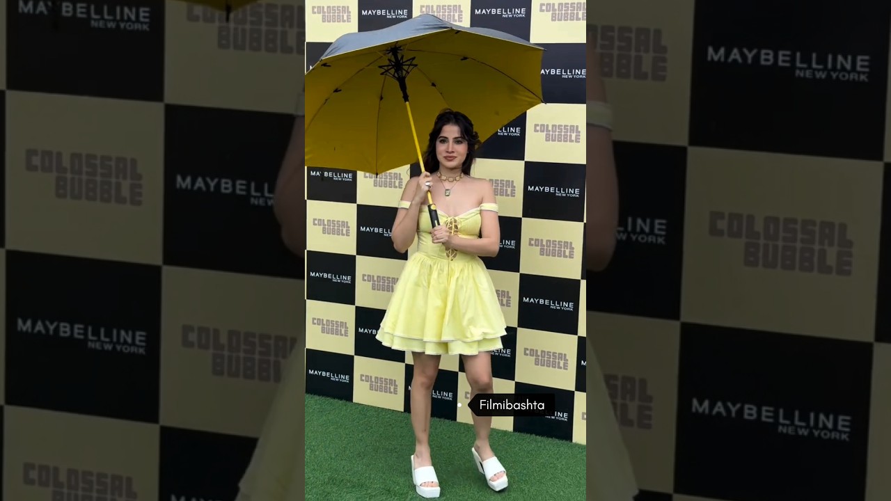 Urfi Javed STUNS in Latest Yellow Outfit Look! 