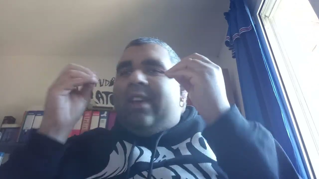 Trucebaldazzi -  Il pazzo ricrede di nuovo gli psicofarmaci come mai? Ve lo spiega!