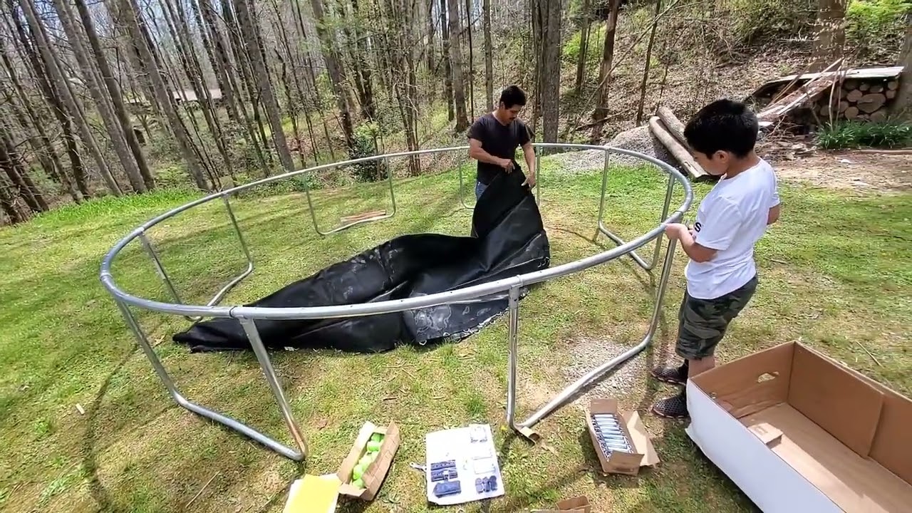 Как собрать батут, простой способ.