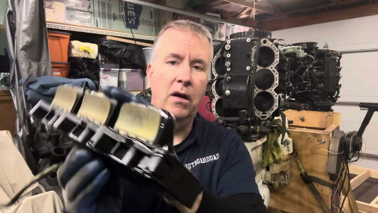What is the Deal with Evinrude Ficht How is It different?