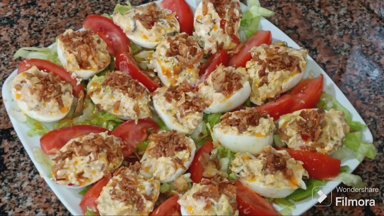 LOS HAS PROBADO YA??.....HUEVOS RELLENOS DE MEJILLONES ----- EGGS STUFFED WITH MUSSELS