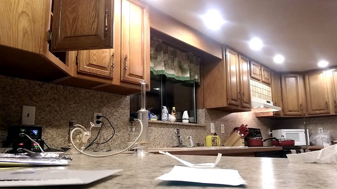 Late night dab sesh