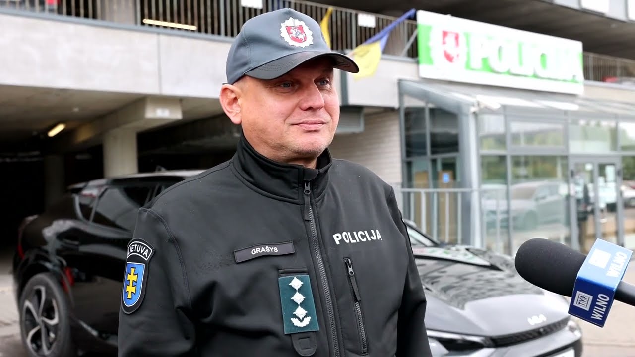 Policija pristatė naują nežymėtą elektromobilį