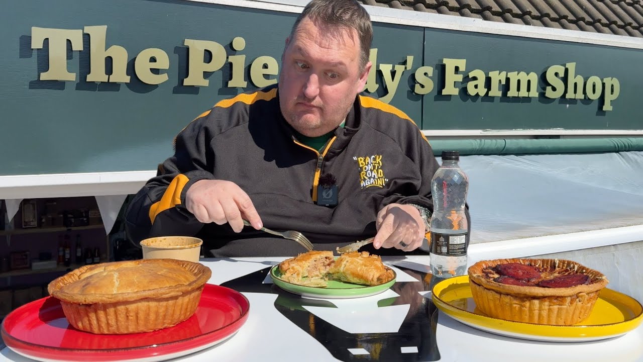 A Full Sunday Roast in a PIE!