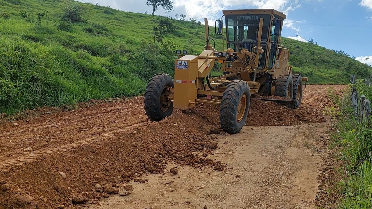 Cascalhamento de ladeira motoniveladora cat 120k/motorgrader/patrola/