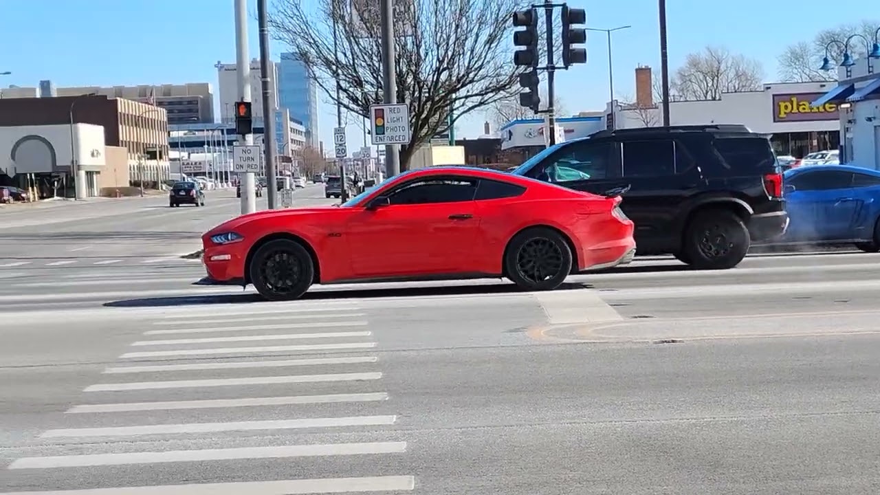 Spotted another Ford Mustang GT in Oak Lawn, Illinois.