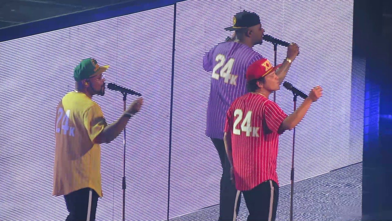 Chunky Bruno Mars 24K Magic Tour MSG 9/23/2017