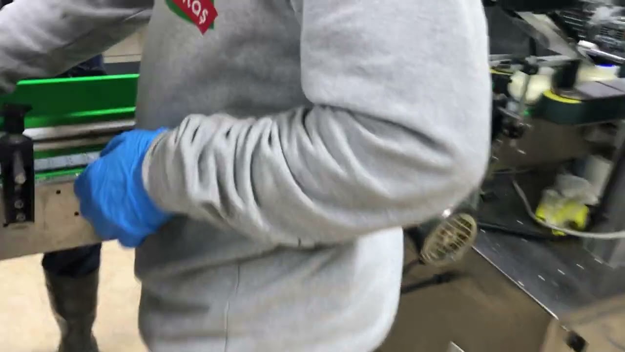 Tulum peyniri kapak sıkma ve Folyo yapıştırma