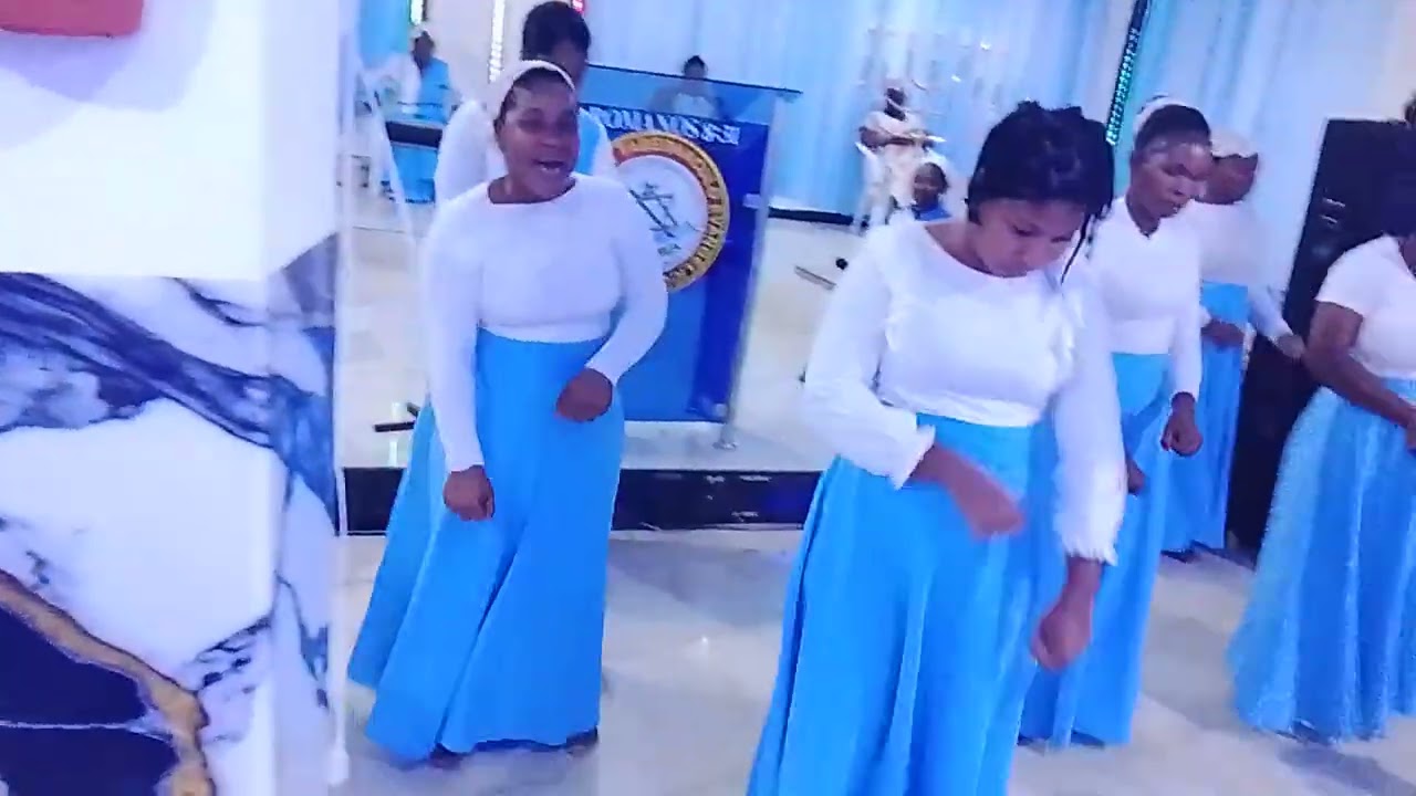 Dance des Dames de Mitabel, avec la Sr Mica Dorange