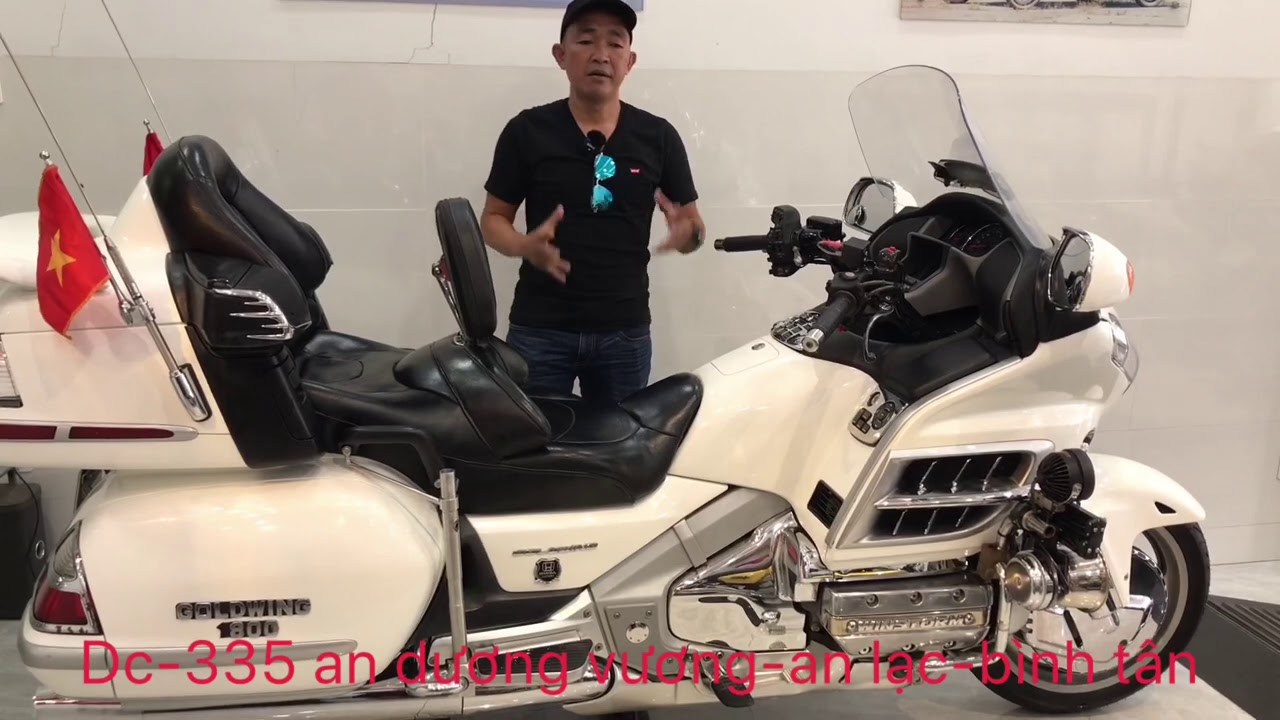 Goldwing 1800 trắng Ngọc trinh...xe đúng chất...