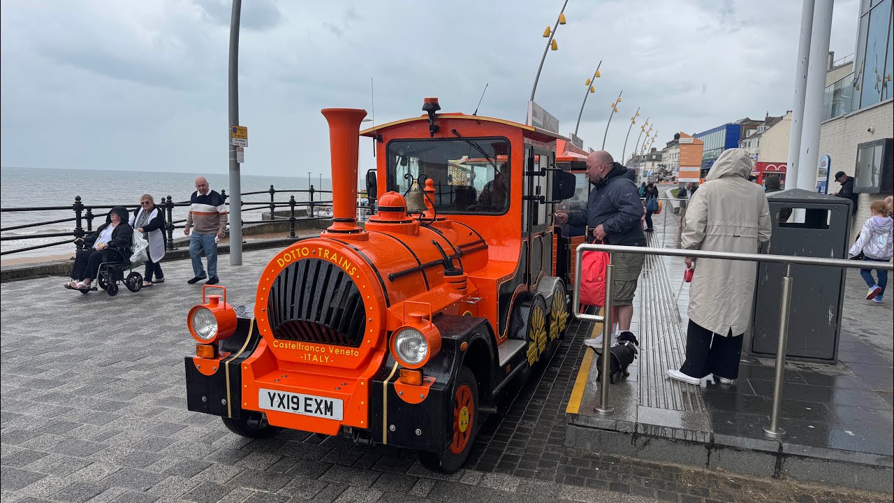 Bridlington Land Train - Leisure Centre to Sewerby Hall (Round Trip)