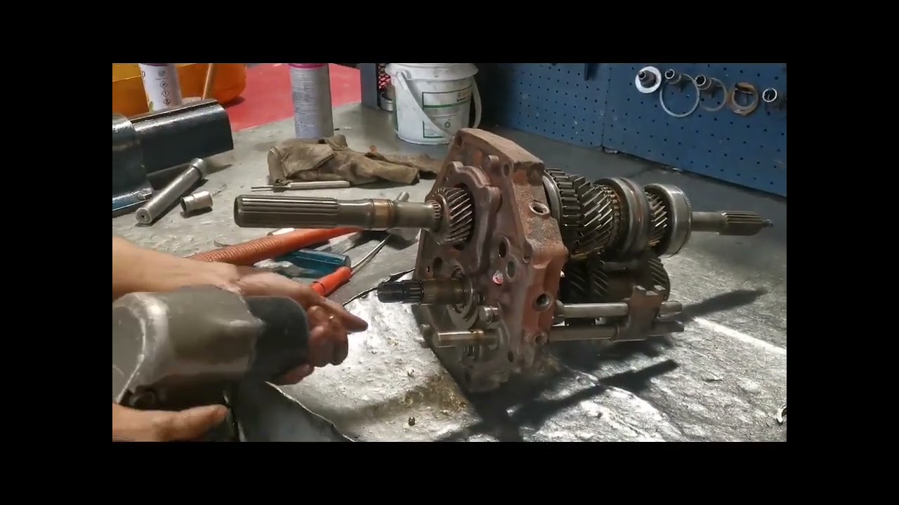 Gearbox Toyota hiace Ih113