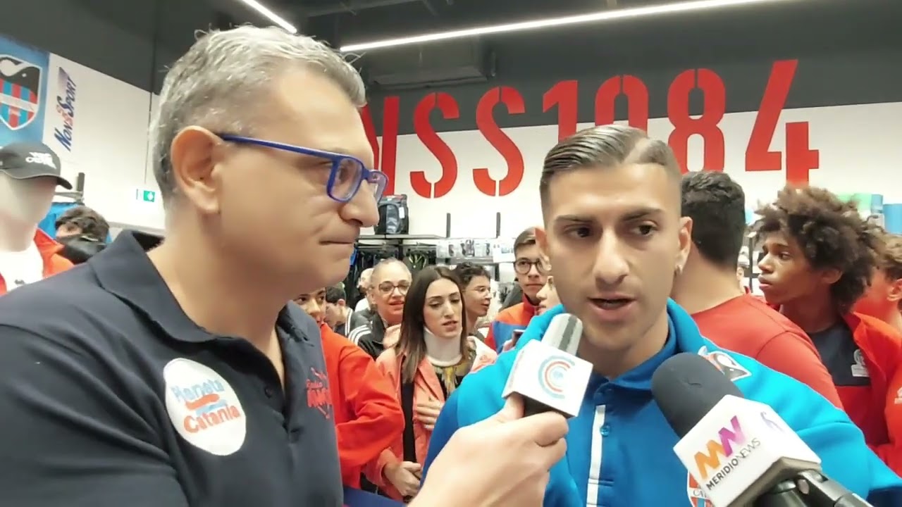 De Luca all'evento firma maglie ad Etnapolis da 