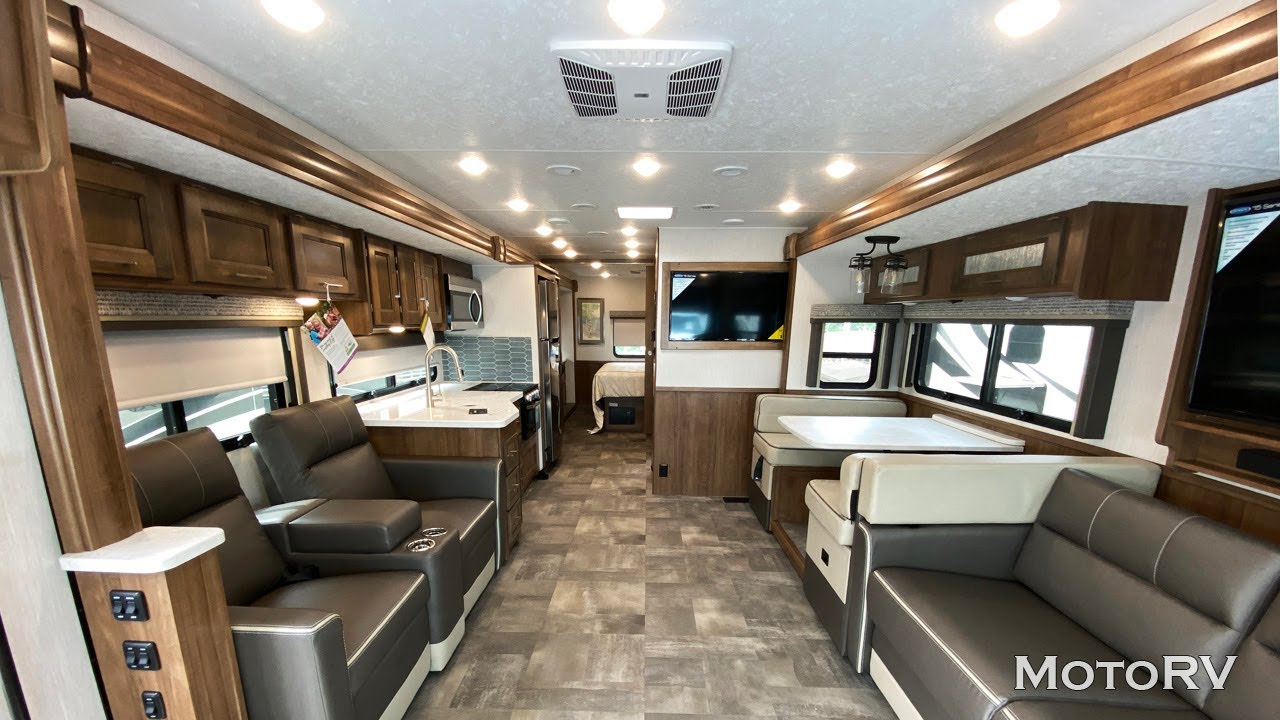 Motorhome 2021 Coachmen Mirada 35OS on Ford F-53 Chassis