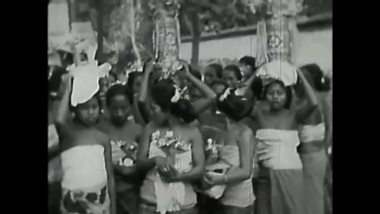Bali 1928, vol. IV – Plebon ‘cremation ceremony’