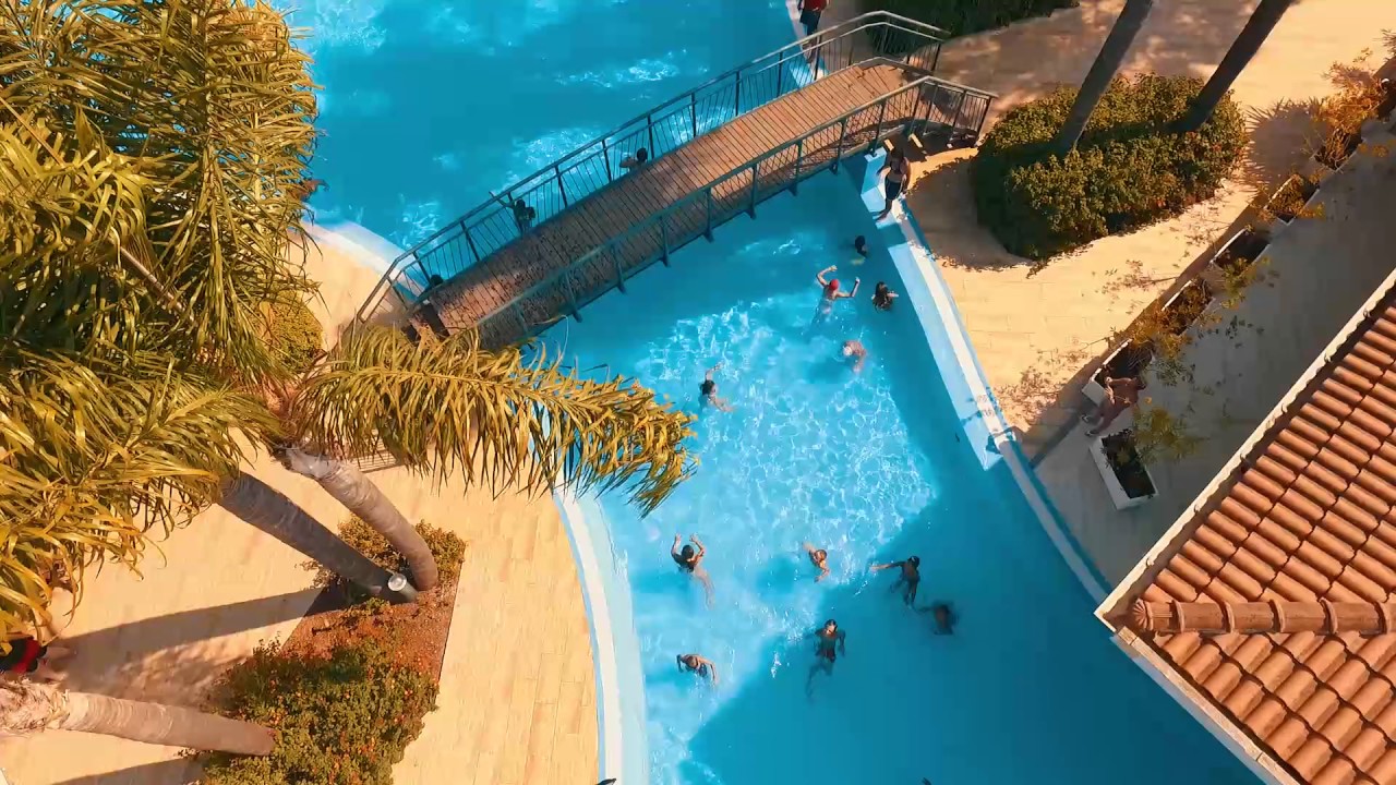 Le piscine del Villaggio Oasis a Capaccio di Paestum