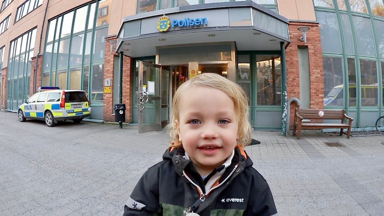 Grodan Boll hos polisen VLOGG