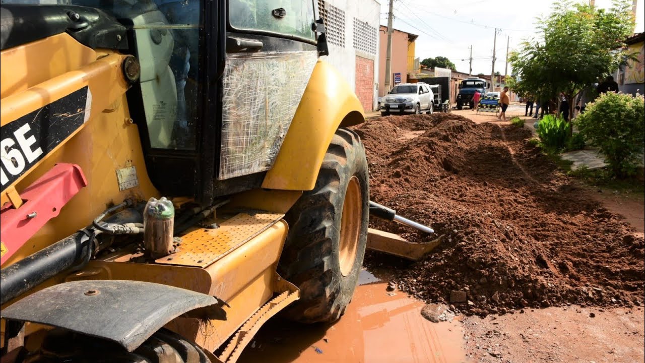 “Mais Calçamento” tira moradores da lama e poeira no bairro Aeroporto II