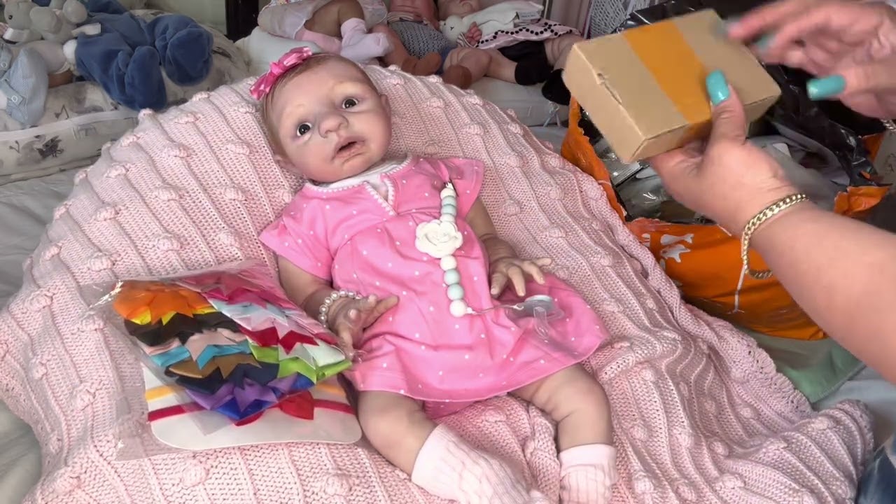 CHANGING MY SILICONE BABY GIRL/ TEMU AND ALIEXPRESS HAUL