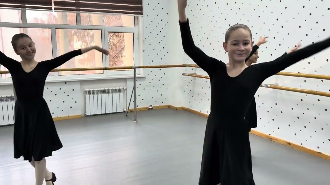 Farg‘ona raqsi — bu nafislik, muloyimlik va chuqur tuyg‘ular uyg‘unligi 💃✨