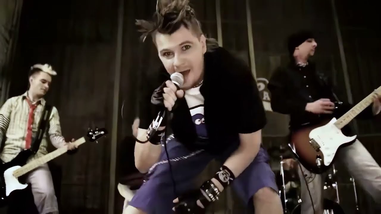 Оратанія - Посеред ночі (Official Music Video) Remastered