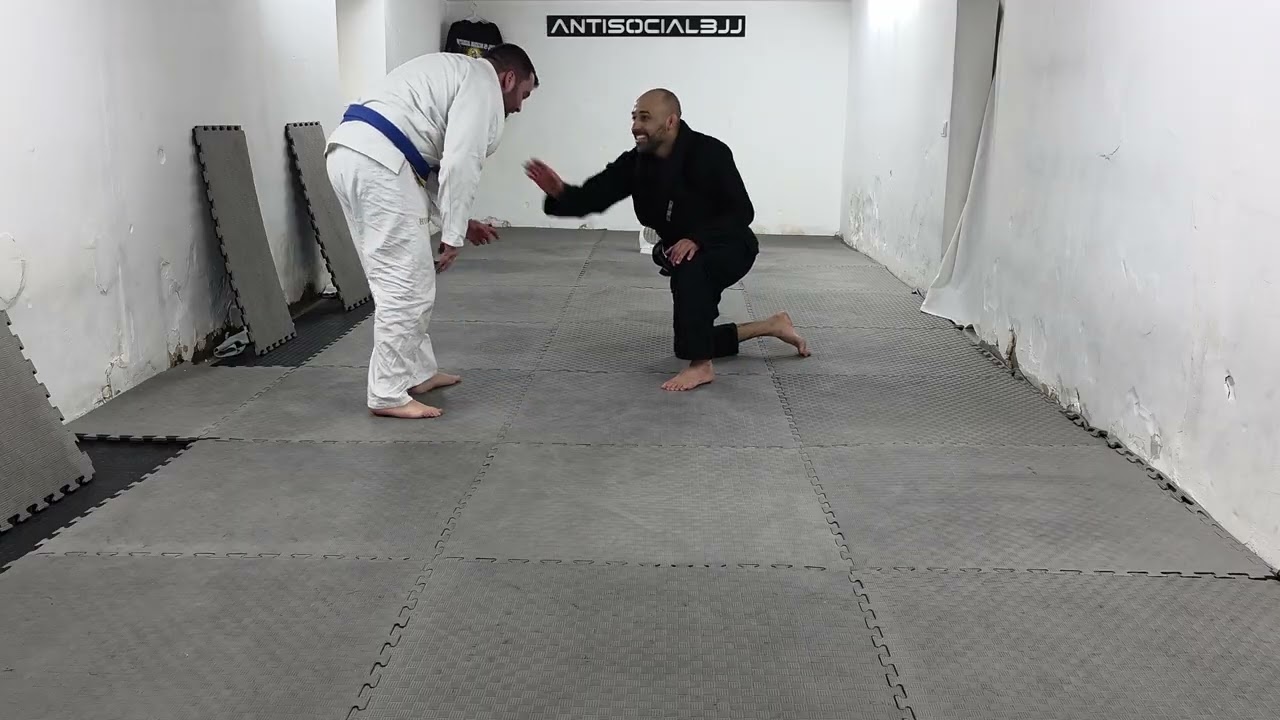 Faixa azul vai me finalizar ? @GroundForce_ #jiujitsu #bjj #nogi #grappling Hugo 