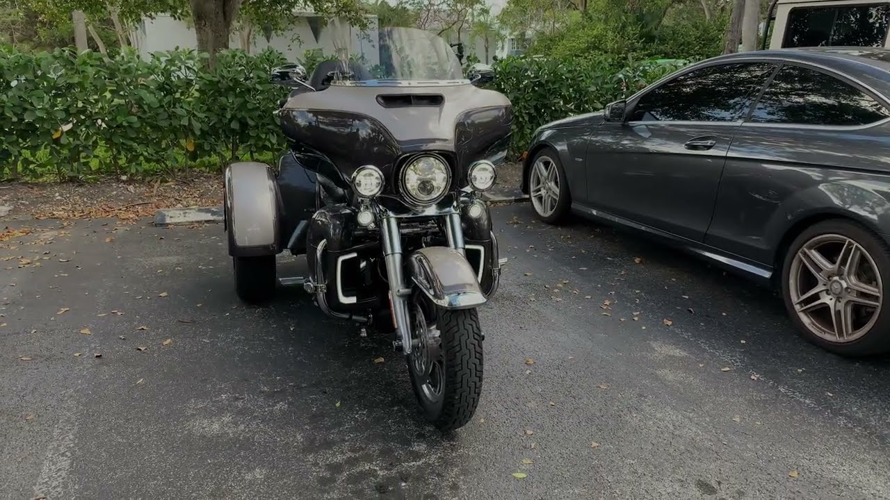 Cobra Full Exhaust on Harley Tri Glide (Header #6256 Slip On #6301)