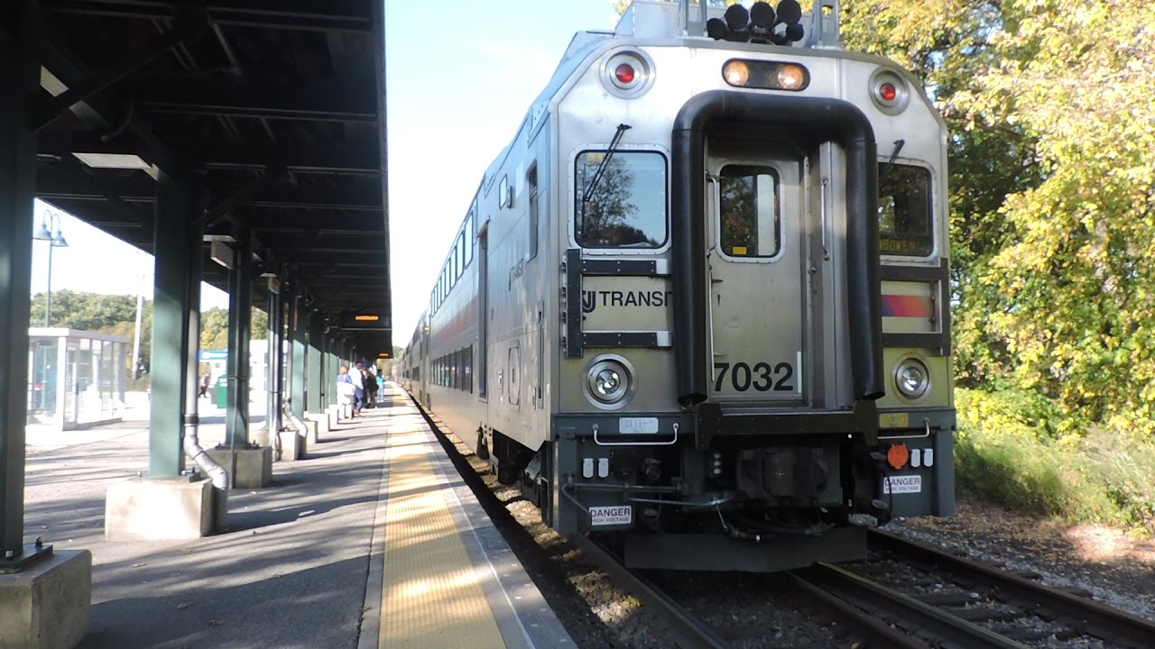 [Metro North] Rare: Multilevel on the Port Jervis line at Harriman
