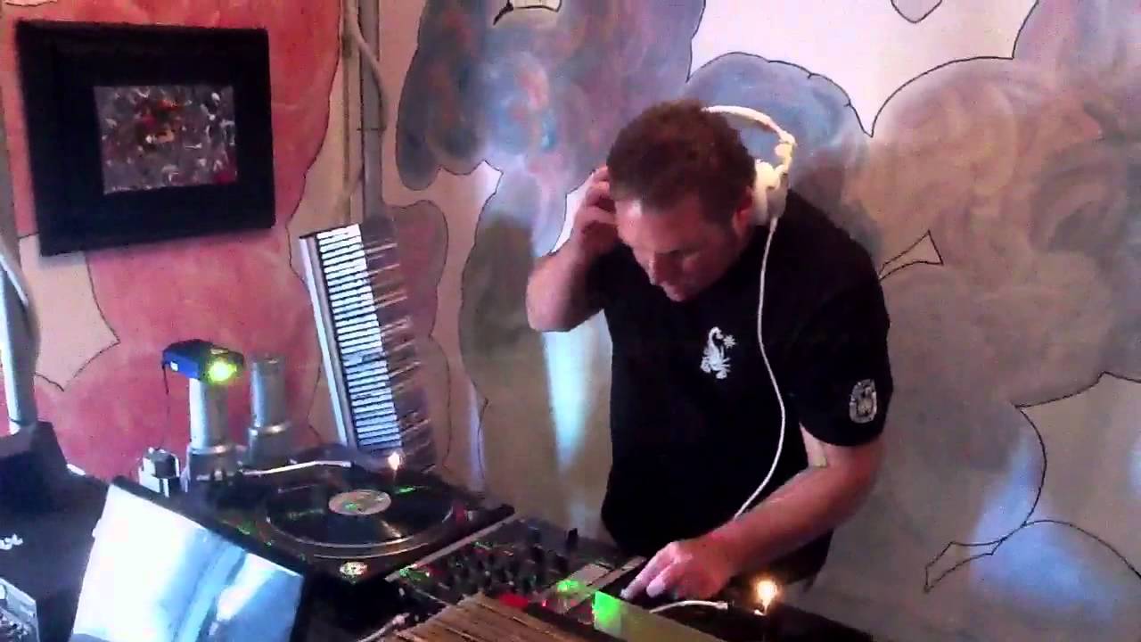 AlexDeeDJ & Friends LIVE @ Kappazone [HD]