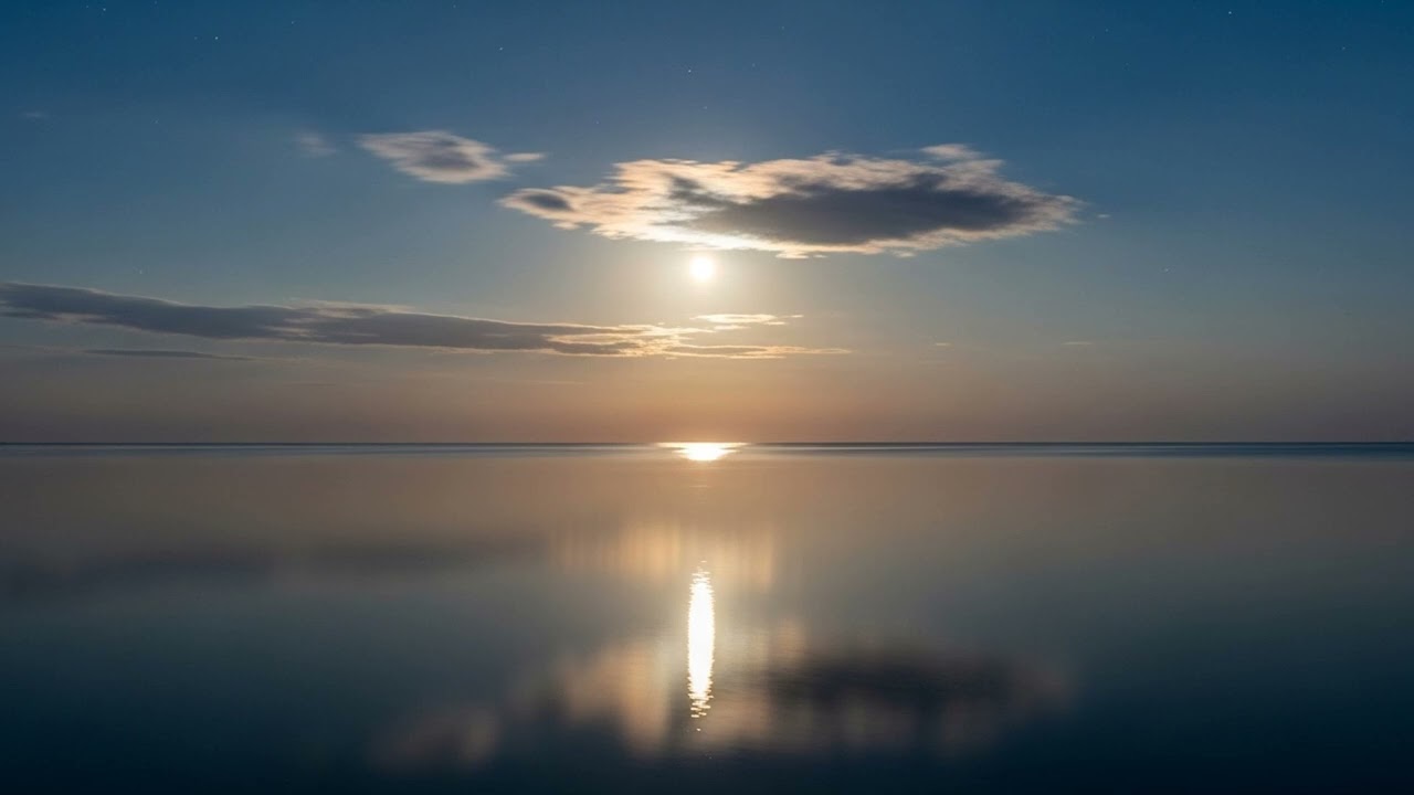 Calm Before Sleep 🌙 Ocean Night Atmosphere