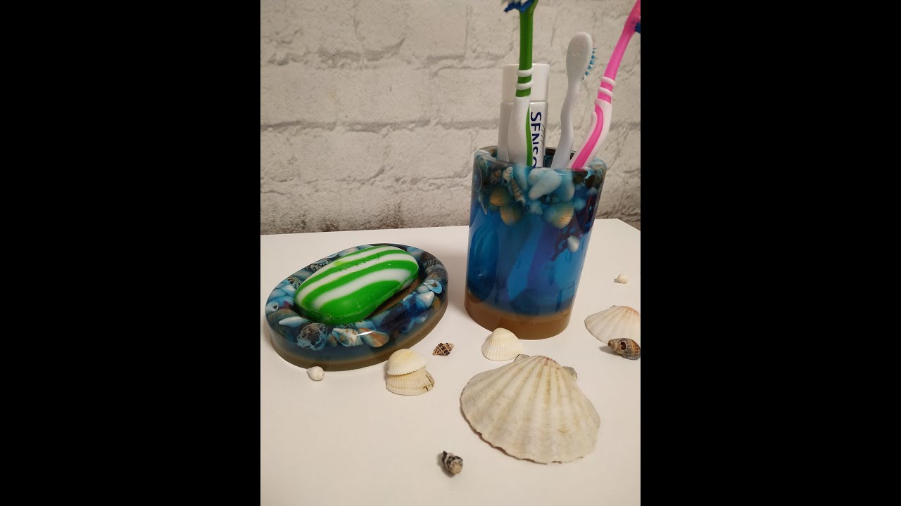 Комплект из мыльницы и стаканчика